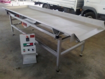 Tavolo vibrante di cernita uva 