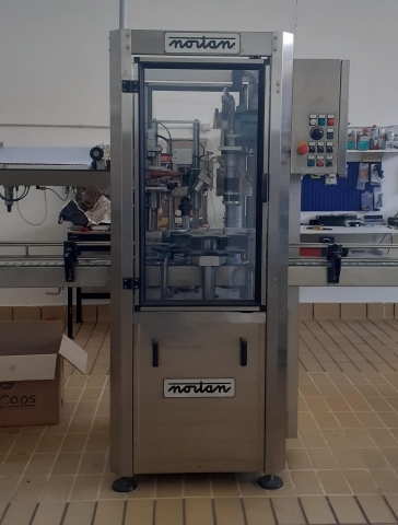 Linea completa di imbottigliamento 3000 b/h - gai - nortan - kosme - kaeser
