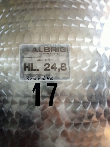 N.6 serbatoi semprepieni da 24.80 hl 